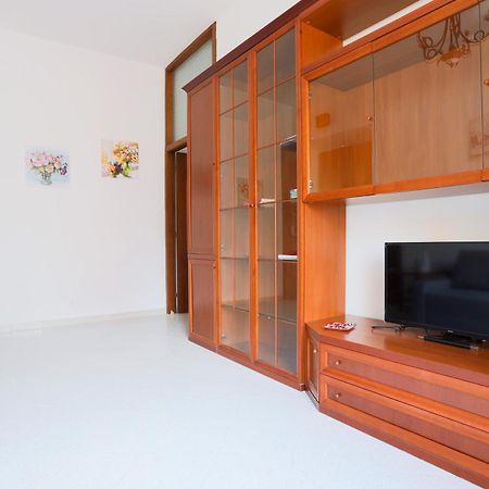 סלרנו Bright Apartment Near The Sea With Parking מראה חיצוני תמונה