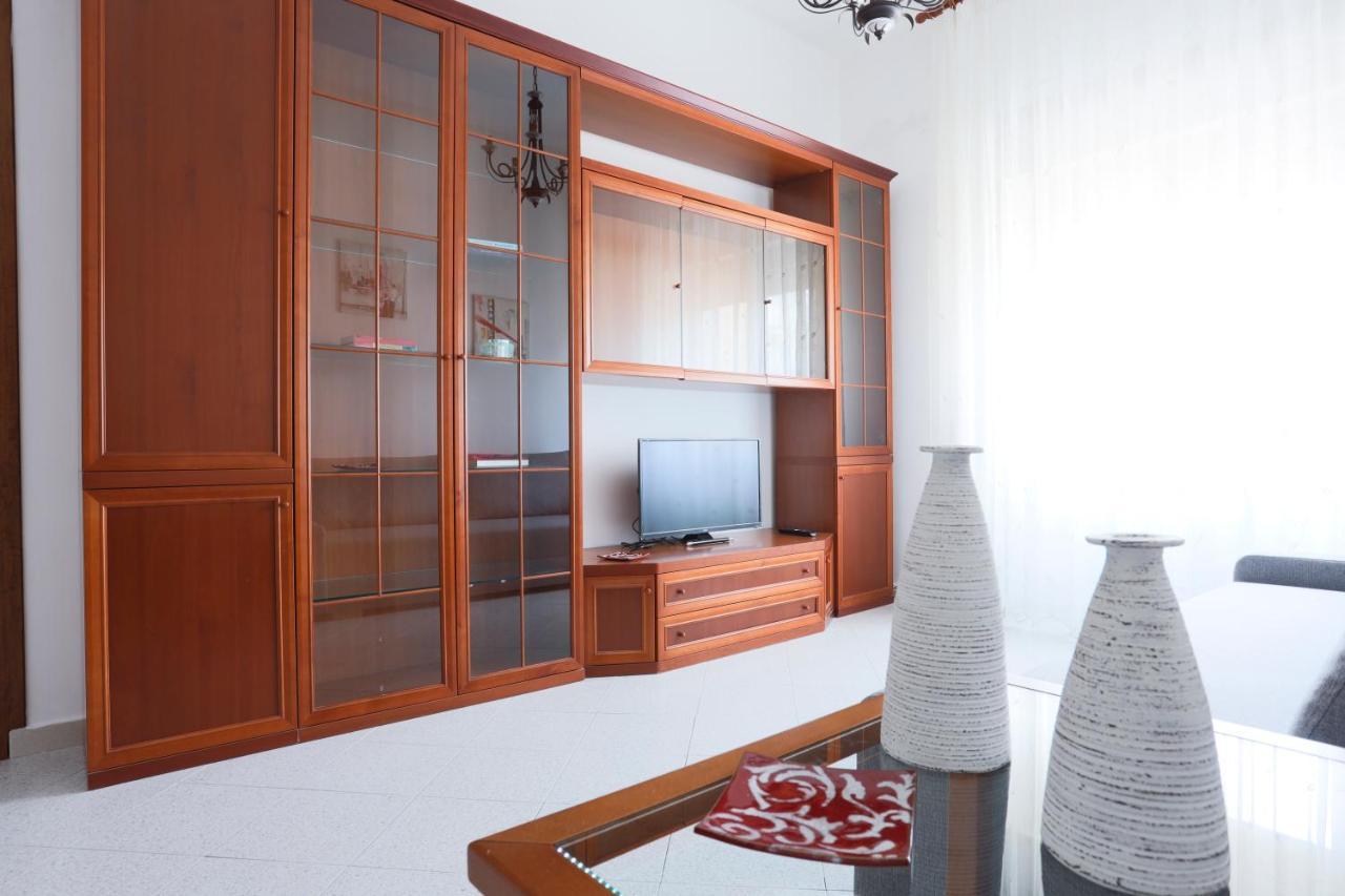 סלרנו Bright Apartment Near The Sea With Parking מראה חיצוני תמונה